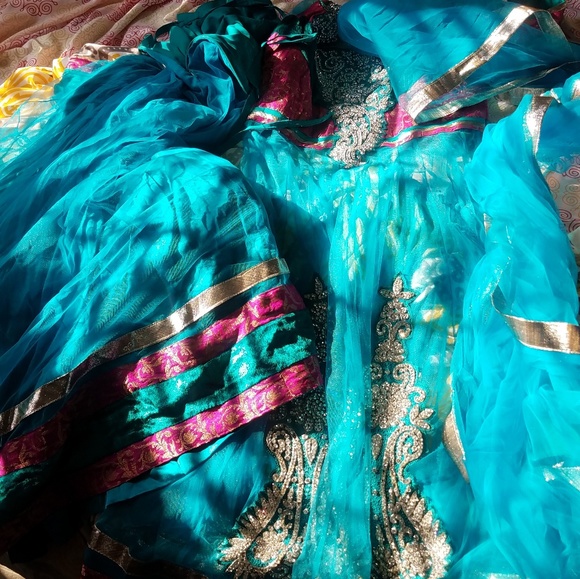 Indian dresses - Picture 2 of 5